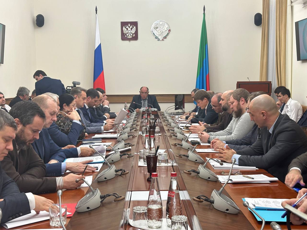 Прямо сейчас: Заседание Правительственной комиссии Республики Дагестан по защите информации проходит под руководством Председателя Правительства РД Абдулмуслима Абдулмуслимова.