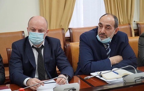 Врио председателя Комитета по государственным закупкам Республики Дагестан Джафар Гаджибеков принял участие в совещании по актуальным вопросам деятельности органов исполнительной власти РД под руководством Председателя РД Абдулпатаха Амирханова.