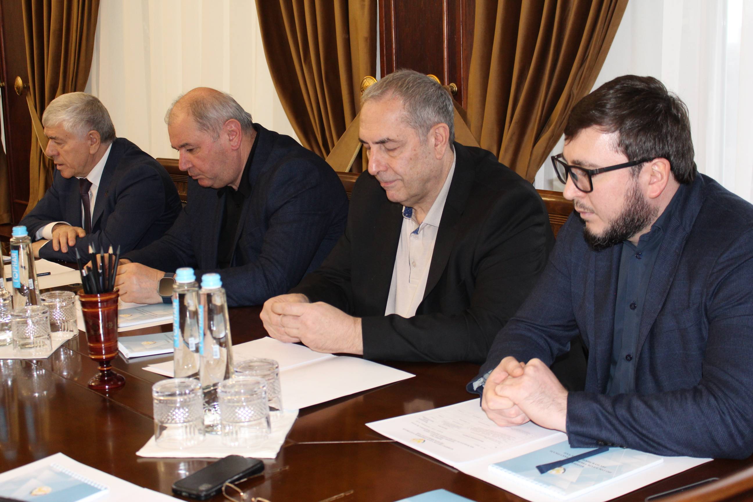 Общественный совет обсудил эффективность закупочной деятельности в Республике Дагестан